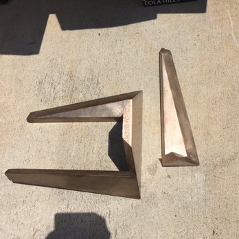 Atlantic Relocation Systems - Broken end table - Movers Near Me - Tacoma, Washington