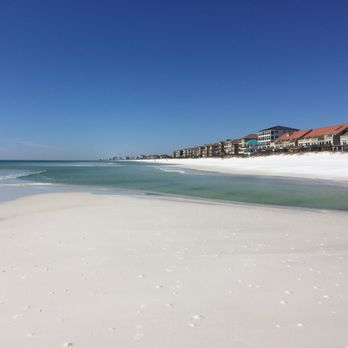 Crystal Sands beach - Beaches Near Me - Miramar Beach, Florida