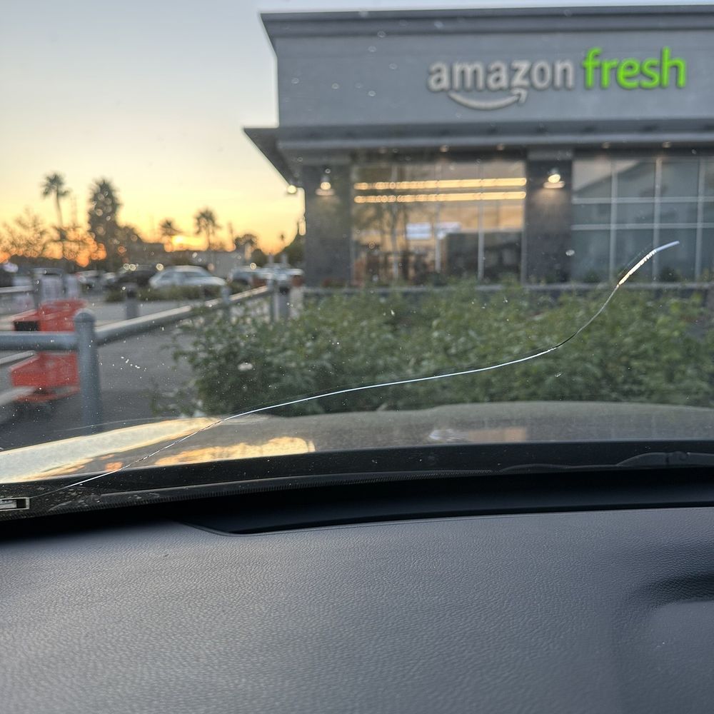 Sam's Auto Glass - Cracked windshield. - Auto Glass Services Near Me - Stanton, California Sam's Auto Glass - Cracked windshield. - Auto Glass Services Near Me - Stanton, California