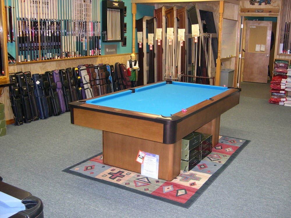 CHARLESTON BILLIARDS & CUE Updated September 2024 113 College Park