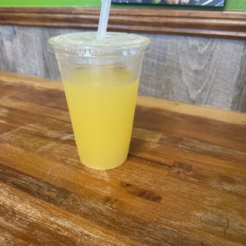 HanaPa'a Market - Mango lemonade - Seafood Near Me - Honolulu, Hawaii