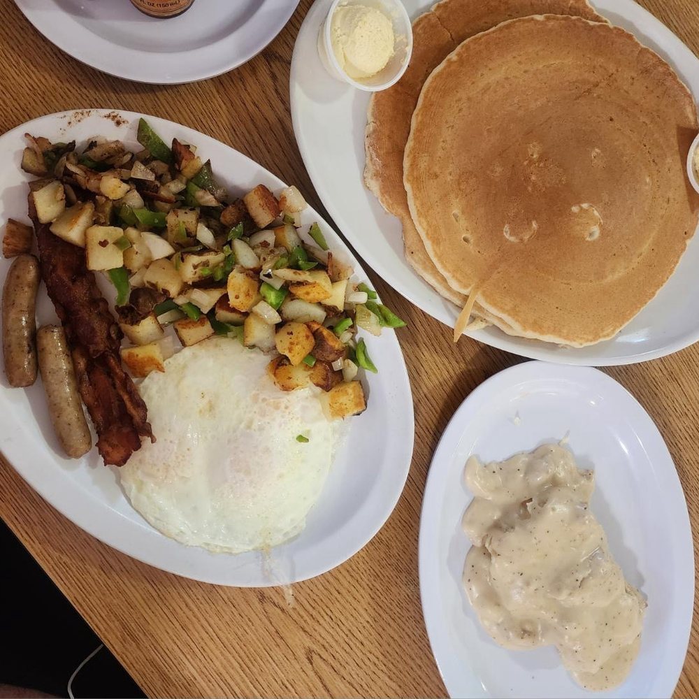 Coyote Cafe - Pancakes are fluffy. Everything on the plate was very good and tasty. Great customer service.!! - Cafes Near Me - Bullhead City, Arizona