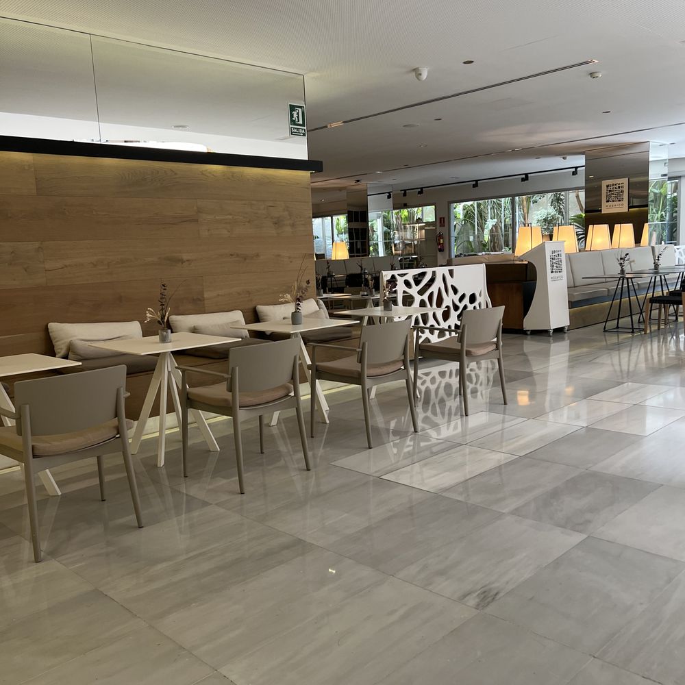 Meliá Lebreros - Breakfast Area - Hotels Near Me - Seville, SE