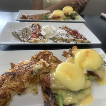 Vinny's Brunch - BLT Benny Specialty - Breakfast & Brunch Near Me - Clinton Township, Michigan Vinny's Brunch - BLT Benny Specialty - Breakfast & Brunch Near Me - Clinton Township, Michigan