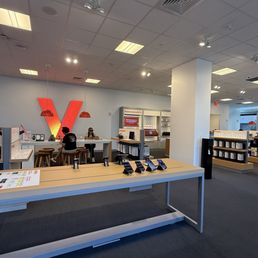 Exterior photo of Verizon - Honolulu, Hawaii Exterior photo of Verizon - Honolulu, Hawaii