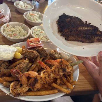 LuLu's Destin - Trio for two - Seafood Near Me - Destin, Florida