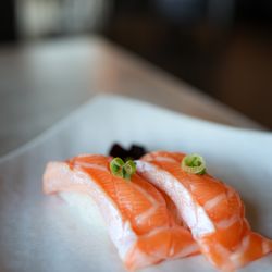 Zeppin Sushi - Salmon Nigiri