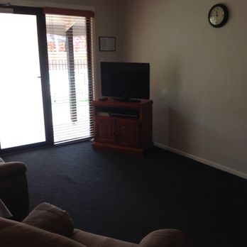 Hervey bay Colonial lodge - lounge - Vacation Rentals Near Me - Torquay, QLD Hervey bay Colonial lodge - lounge - Vacation Rentals Near Me - Torquay, QLD