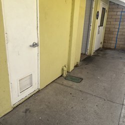 Valencia Glen Park - Women's restrooms