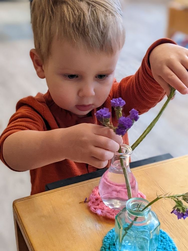 Creekside Montessori - childcare center in Minneapolis, MN