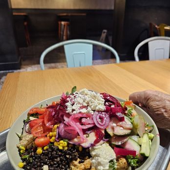mezeh - Mediterranean Near Me - Washington, DC, District of Columbia