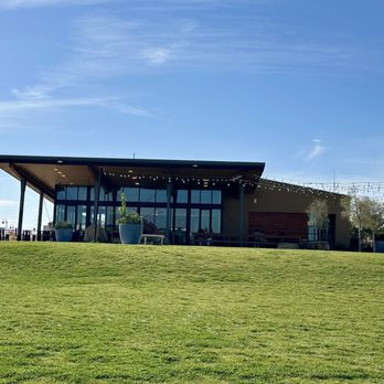 One Lake Park - Journey Coffee Shop that is up the small hill from the lake - Parks Near Me - Fairfield, California