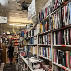 Utah Book & Magazine - Aisles so small u can drop things