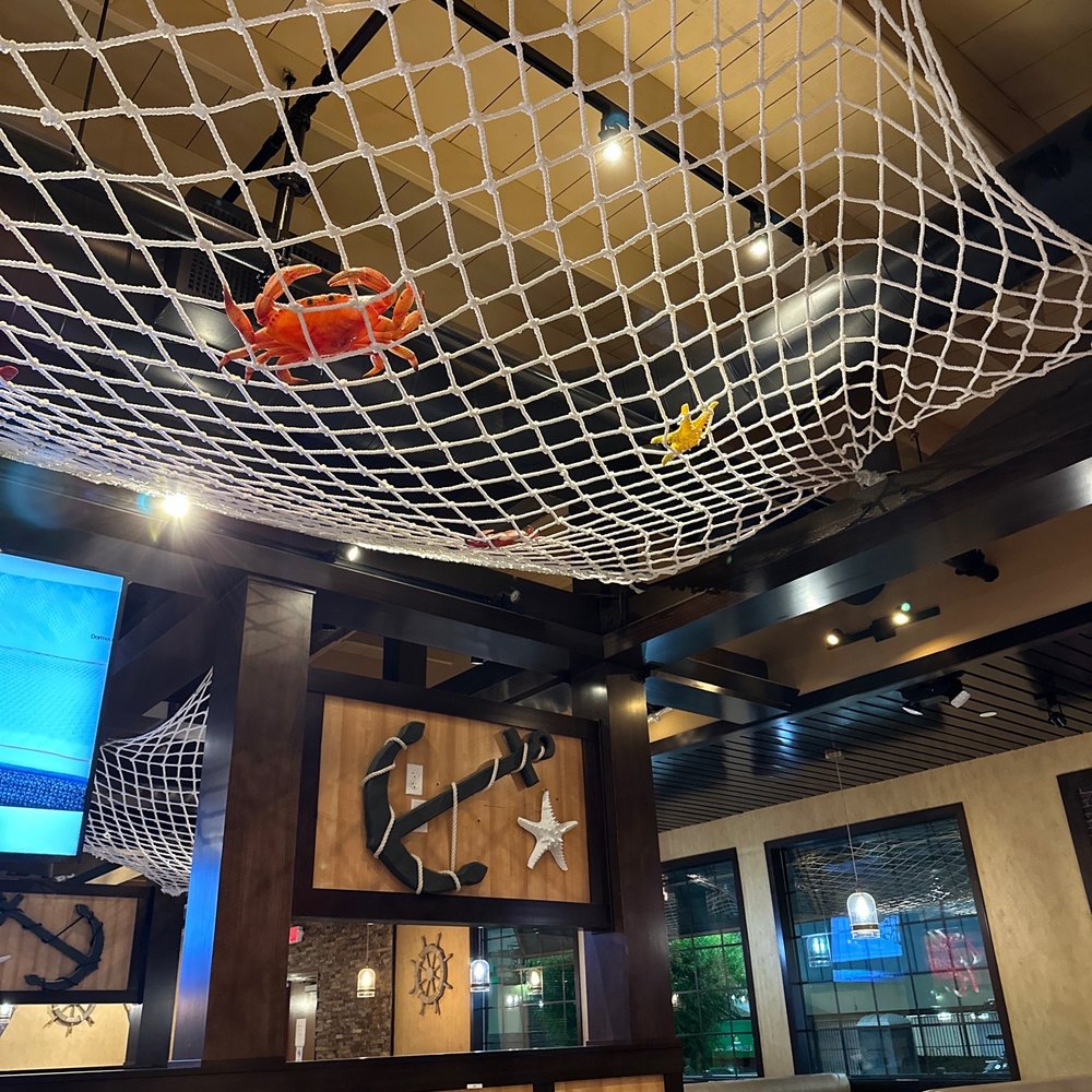 Captain Crab - Indoors - Seafood Near Me - Sacramento, California