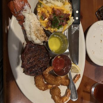 Black Angus Steakhouse - Stake, lobster and shrimp - Steakhouses Near Me - Northridge, California