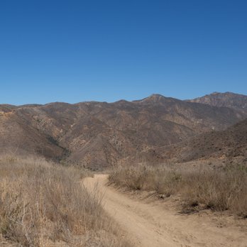 Zuma Canyon Trail - Dry Foliage - Horseback Riding Near Me