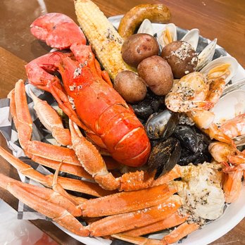 Phillips Seafood - Captains Captain 's Catch - Seafood Near Me - Baltimore, Maryland Phillips Seafood - Captains Captain 's Catch - Seafood Near Me - Baltimore, Maryland