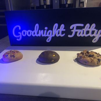 Goodnight Fatty - Fruity pebbles, chocolate butterscotch, snickers - Desserts Near Me - Salem, Massachusetts Goodnight Fatty - Fruity pebbles, chocolate butterscotch, snickers - Desserts Near Me - Salem, Massachusetts