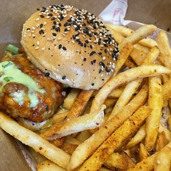 Parkside Eats - Korean BBQ Chicken Sliders - Breakfast & Brunch Near Me - Metuchen, New Jersey