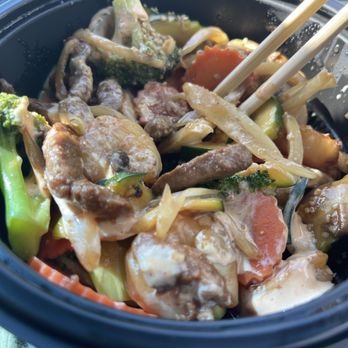 Bento Asian Kitchen + Sushi - Shrimp and Steak Hibachi Bowl - Chinese Near Me - Orlando, Florida Bento Asian Kitchen + Sushi - Shrimp and Steak Hibachi Bowl - Chinese Near Me - Orlando, Florida