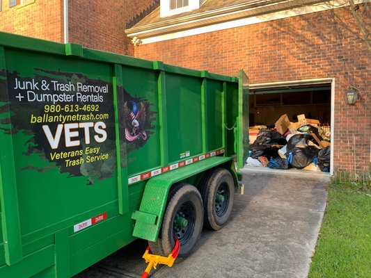 DUMPSTER RENTALS - If you need a dumpster rental in Charlotte, NC, look no further than Veterans Easy Trash Service. Whether you have a large project you’re working on or need a couple of days to clear out your home, we supply dumpsters at the best price in Charlotte. DUMPSTER RENTALS - If you need a dumpster rental in Charlotte, NC, look no further than Veterans Easy Trash Service. Whether you have a large project you’re working on or need a couple of days to clear out your home, we supply dumpsters at the best price in Charlotte.