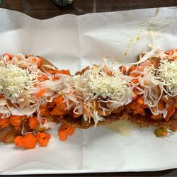 ​Rustica Hondureña Restaurant - Tostones with chicken