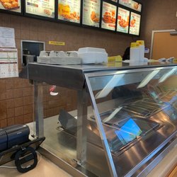 Bojangles - Serving line