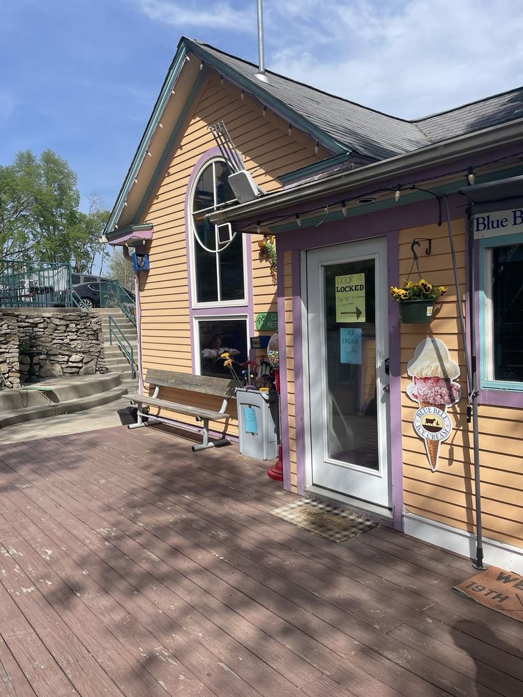 Social spots from Parkville Mini Golf