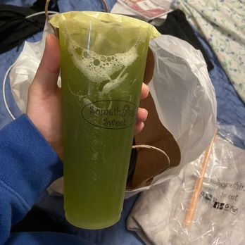 Wing & Burger 福翅堡 - green apple fruit tea - Burgers Near Me - Staten Island, New York Wing & Burger 福翅堡 - green apple fruit tea - Burgers Near Me - Staten Island, New York