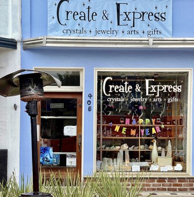 Create & Express by null