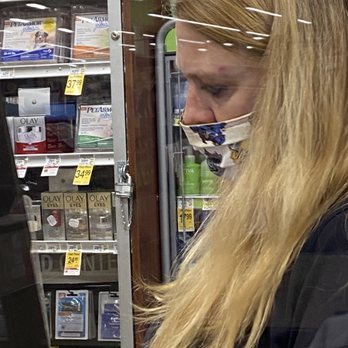 Safeway - awful customer service manager - Grocery Near Me - Sunnyvale, California