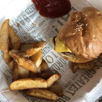 Fuddruckers - Kids cheeseburger. - Burgers Near Me - Laredo, Texas Fuddruckers - Kids cheeseburger. - Burgers Near Me - Laredo, Texas