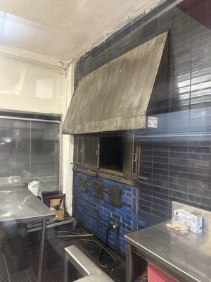 Vicki's Bar-B-Q by null