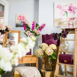 Hacketts Florist & Gift Shop