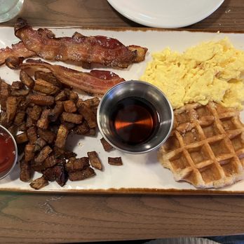 Bloom Room Social | Best Brunch in Suwanee, GA - The Brunch Bounty - Breakfast & Brunch Near Me - Suwanee, Georgia