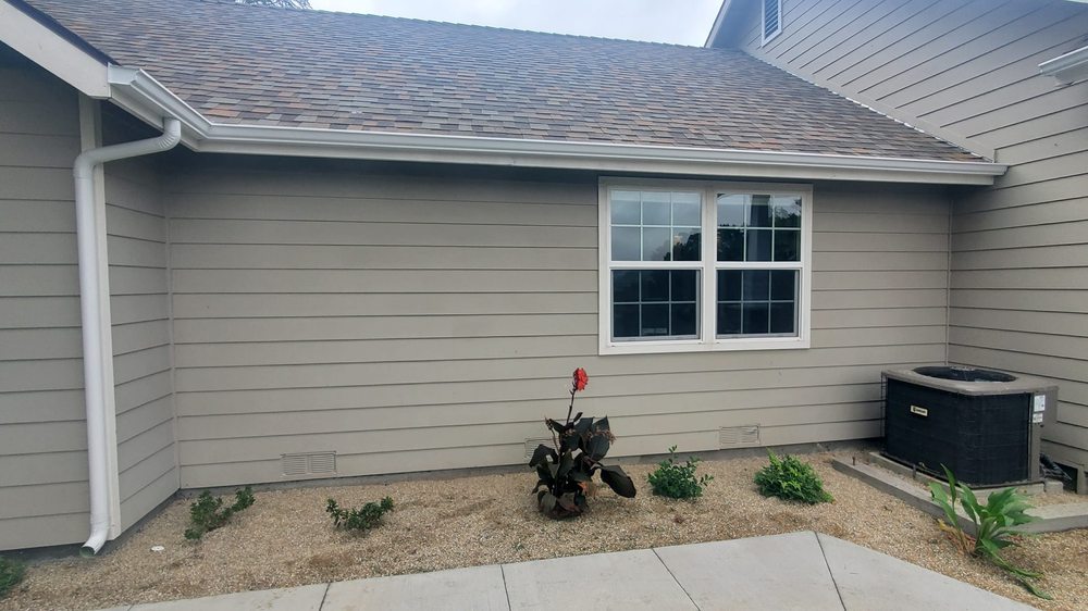 Slide of Echevarria Roofing