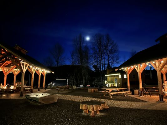 Rainier BaseCamp Bar & Grill by null