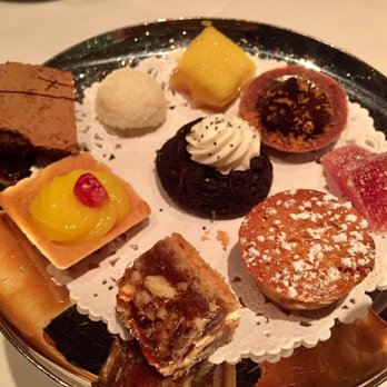 Gary Danko - Complementary dessert plate - New American Near Me - San Francisco, California Gary Danko - Complementary dessert plate - New American Near Me - San Francisco, California