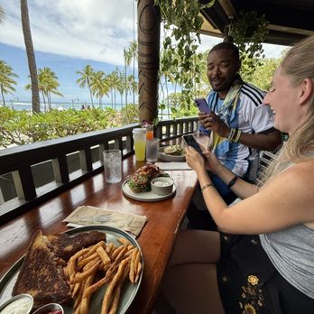 Lulu's Waikiki - Luau Melt - Burgers Near Me - Honolulu, Hawaii