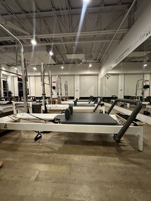 BODYBAR Pilates by null