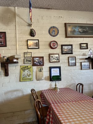 Tony’s French Dips by null