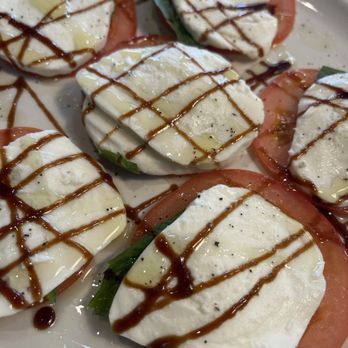 Michael G’s Restaurant - Caprese salad - Pizza Near Me - Chelsea, Massachusetts Michael G’s Restaurant - Caprese salad - Pizza Near Me - Chelsea, Massachusetts