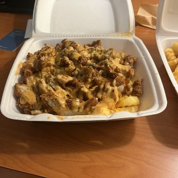 Di Jerk Stop - Loaded Chicken Fries - Caribbean Near Me - Lafayette, Louisiana Di Jerk Stop - Loaded Chicken Fries - Caribbean Near Me - Lafayette, Louisiana
