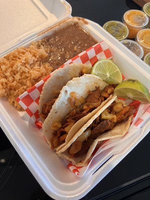 Los Plebes Tacos by null