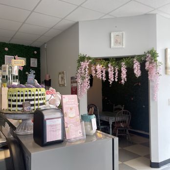 Icing On The Cake - Inside dining - Cupcakes Near Me - Colorado Springs, Colorado Icing On The Cake - Inside dining - Cupcakes Near Me - Colorado Springs, Colorado