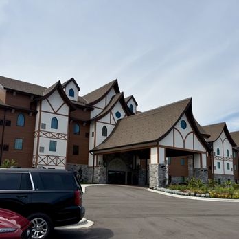 1. Dellshire Resort