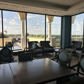 Windsor at Celebration - Bar - Retirement Homes Near Me - Celebration, Florida