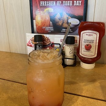 Bob Evans - Strawberry Citrus Splash - American Near Me - Clermont, Florida