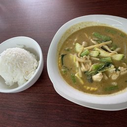 E3 Yellow Curry