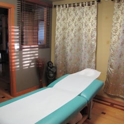 Challenor Acupuncture - The Single Room